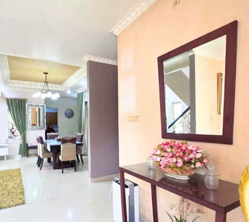 dijual rumah cinere depok jawa barat