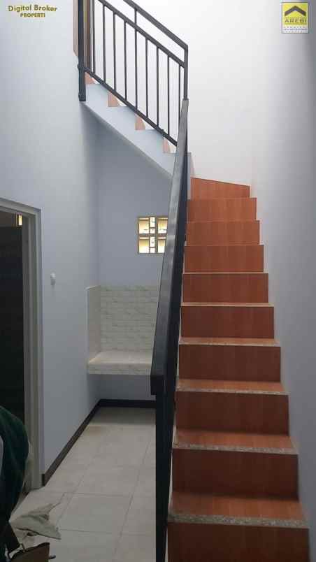 dijual rumah cipageran