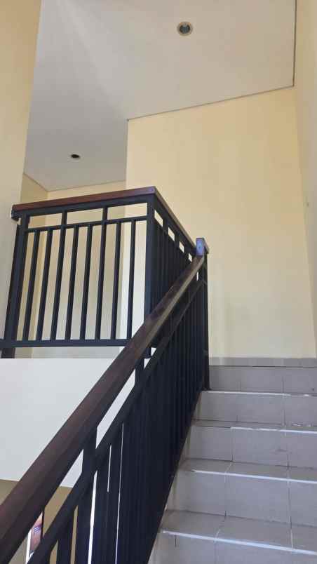 dijual rumah ciputat