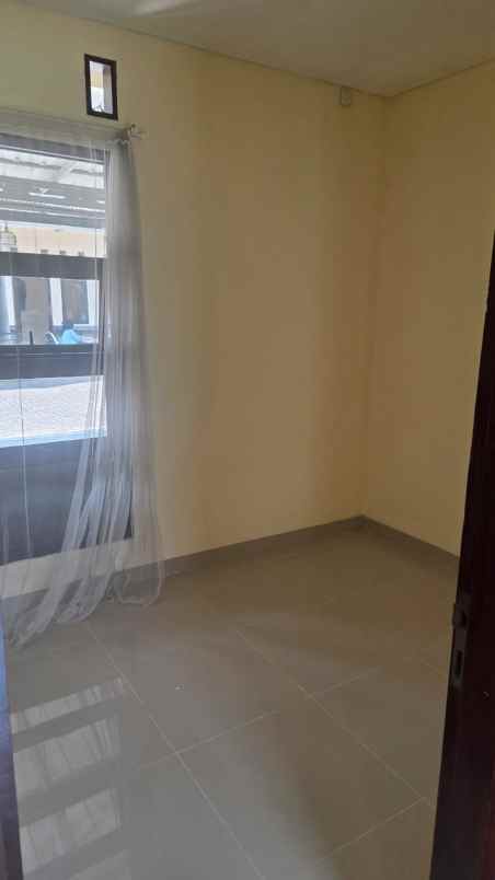 dijual rumah ciputat