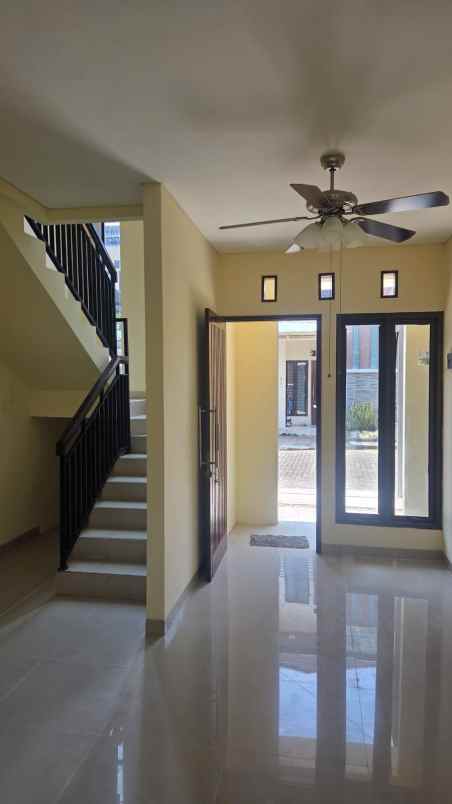 dijual rumah ciputat