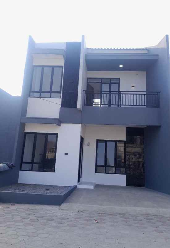 dijual rumah ciracas