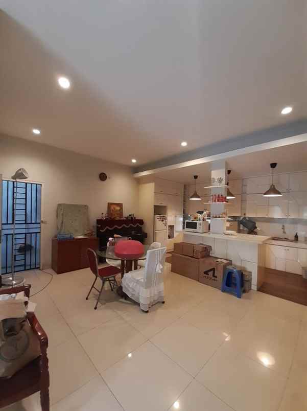 dijual rumah cirendeu pisangan ciputat