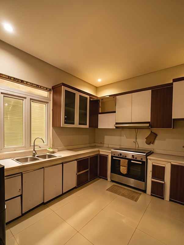 dijual rumah citragran cibubur