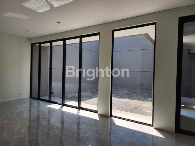 dijual rumah citraland