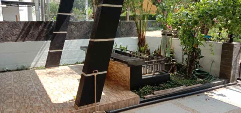 dijual rumah ciwaruga