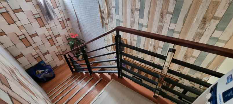 dijual rumah cluster burgundy