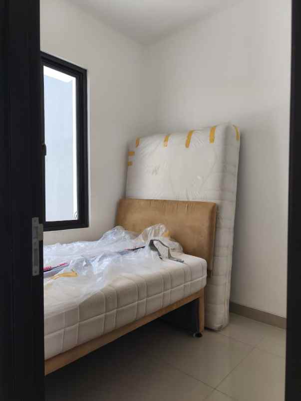 dijual rumah cluster la seine jgc