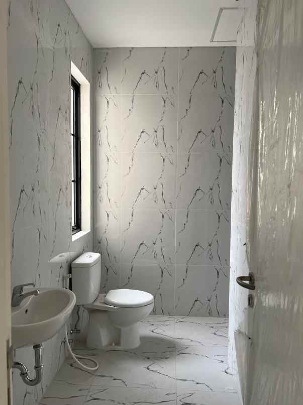 dijual rumah cluster margonite lavon 2