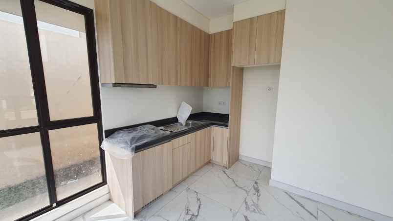 dijual rumah cluster matana asya jgc