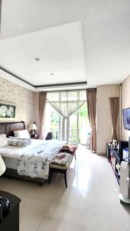 dijual rumah cluster regina metland cakung