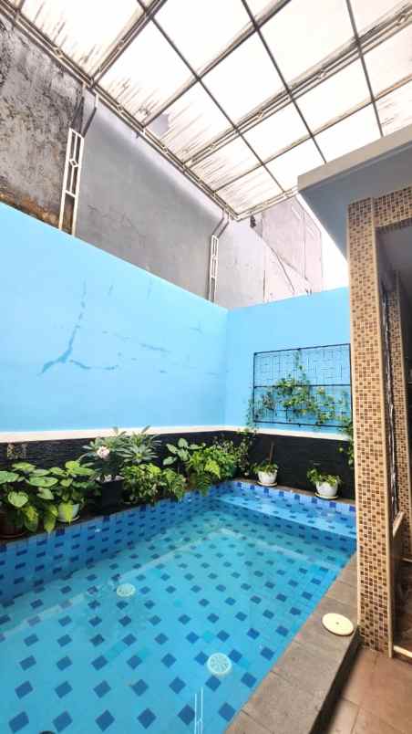 dijual rumah cluster regina metland cakung