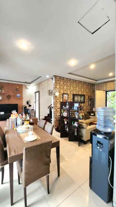 dijual rumah cluster regina metland cakung