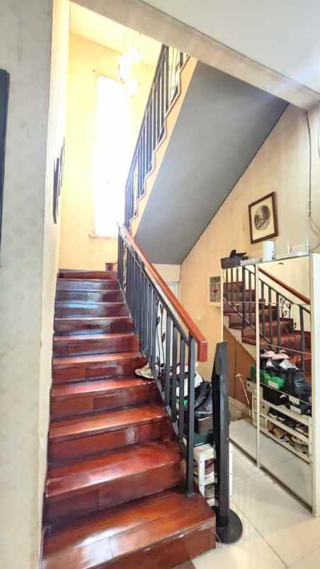 dijual rumah cluster regina metland cakung