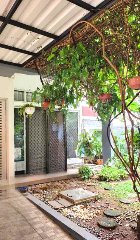 dijual rumah cluster regina metland cakung