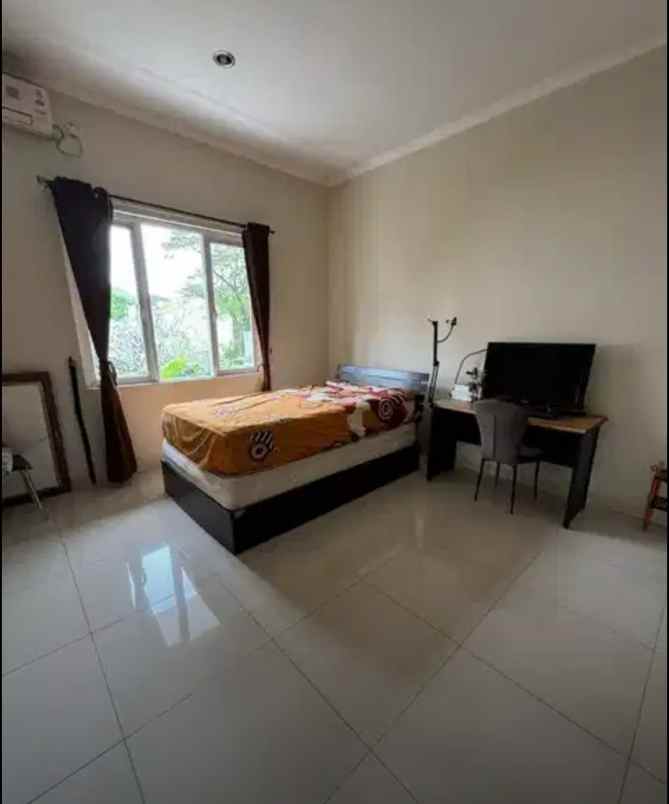 dijual rumah cluster taman diponegoro