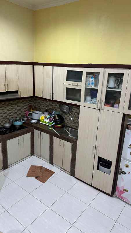 dijual rumah cluster valeria metland