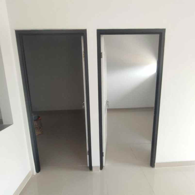 dijual rumah damai nyaman di kota bekasi