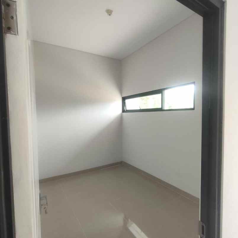 dijual rumah damai nyaman di kota bekasi