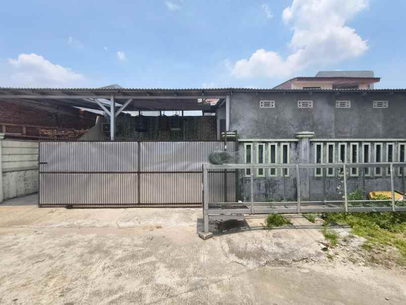 dijual rumah dan siap huni