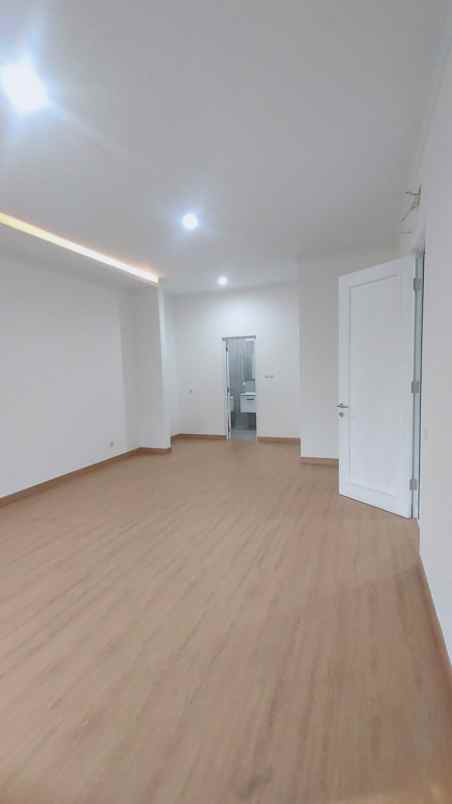 dijual rumah delatinos bsd city tangsel