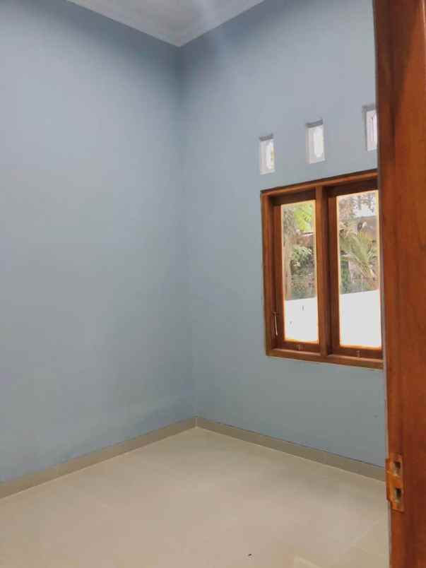 dijual rumah desain minimalis siap huni di sidomoyo