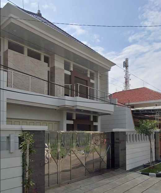 dijual rumah dharmahusada indah