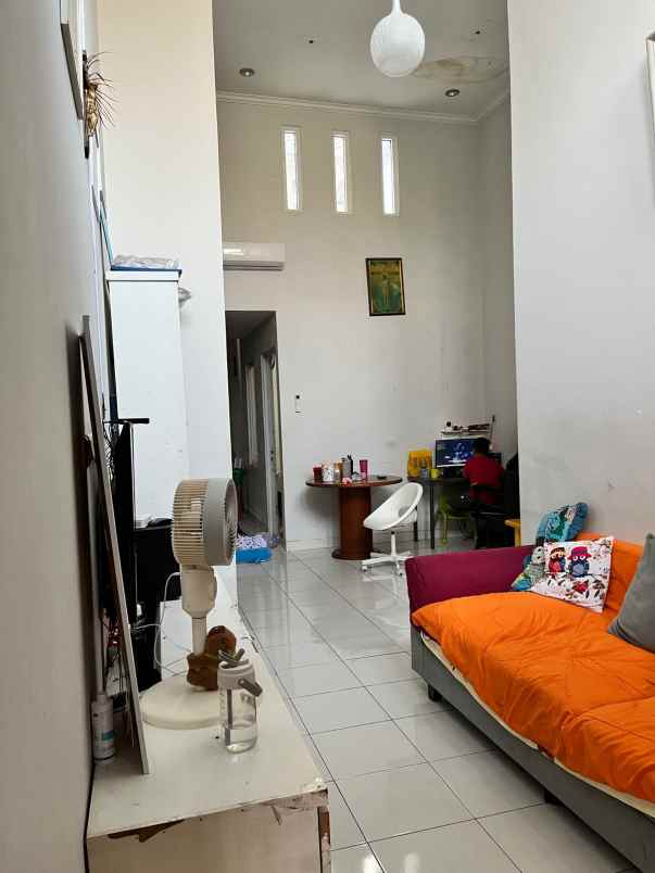 dijual rumah di kemang pratama 5 bekasi