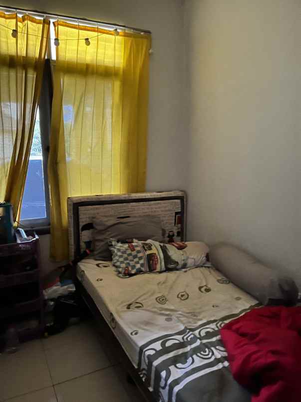 dijual rumah di kemang pratama 5 bekasi