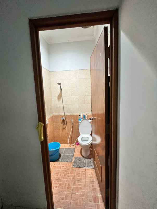 dijual rumah di kemang pratama 5 bekasi