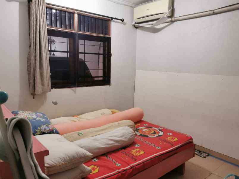 dijual rumah di mangga besar taman sari jakarta barat