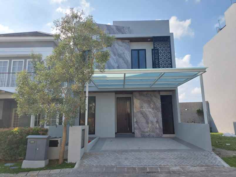 dijual rumah dian istana