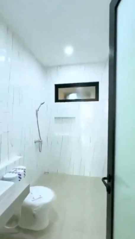 dijual rumah dian istana