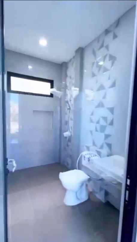 dijual rumah dian istana