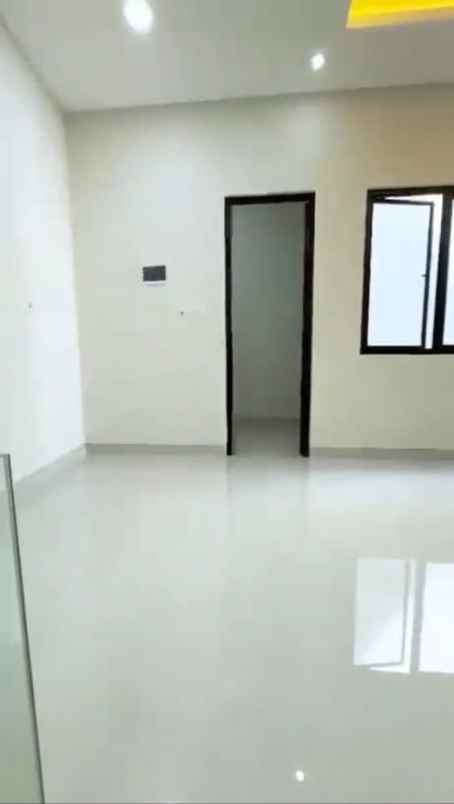 dijual rumah dian istana