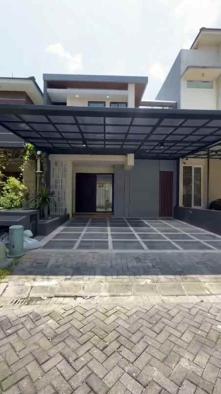 dijual rumah dian istana