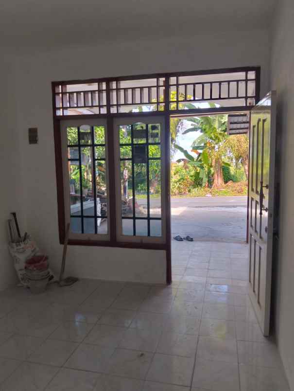 dijual rumah dijual rumah di jl aki