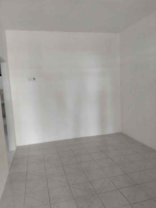 dijual rumah dijual rumah di jl aki