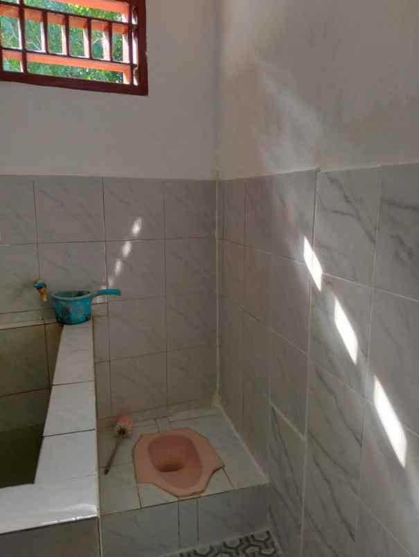 dijual rumah dijual rumah di jl aki