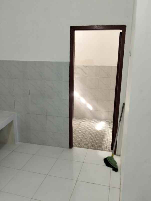 dijual rumah dijual rumah di jl aki