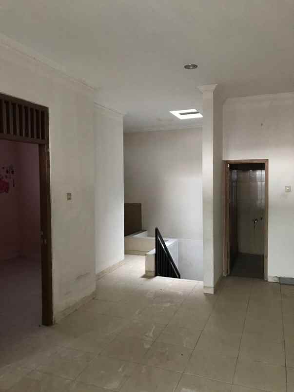 dijual rumah duta kranji