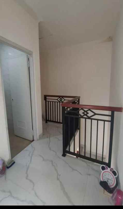 dijual rumah duta premier cibubur