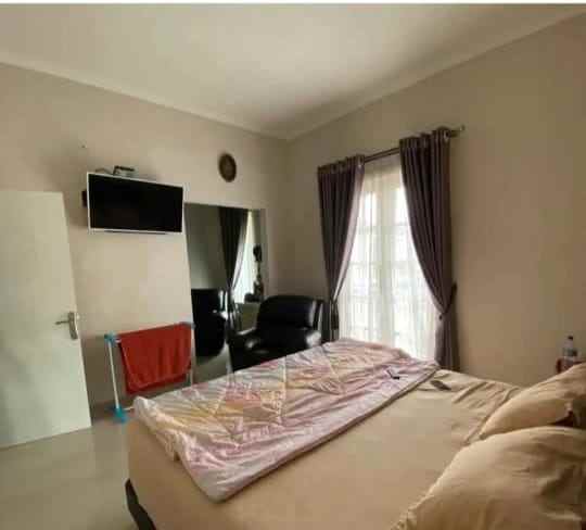 dijual rumah elmont residence c18