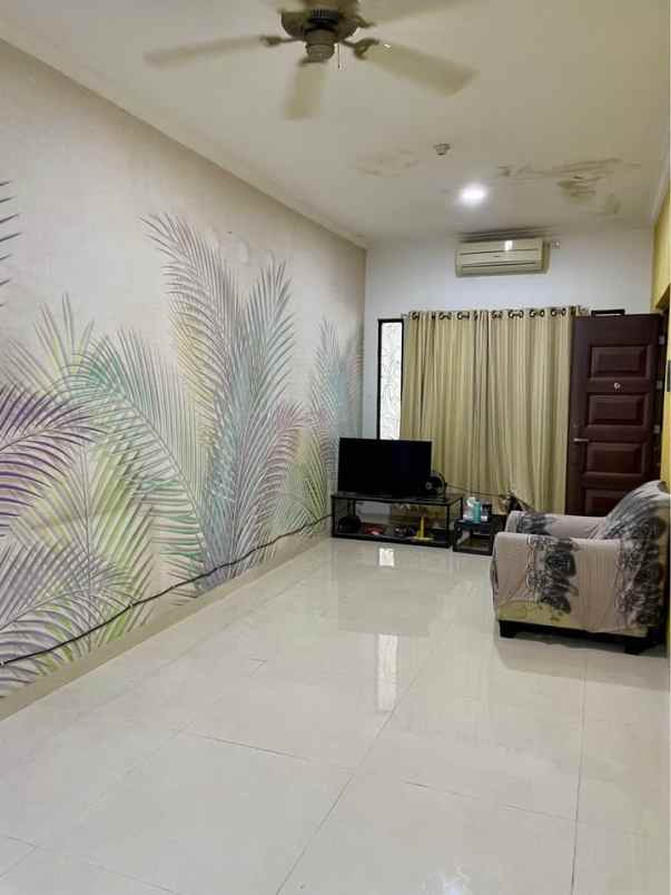 dijual rumah emerald bintaro