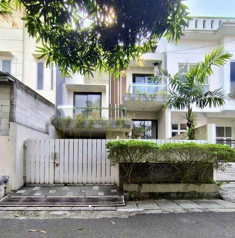 dijual rumah gading cipta residence