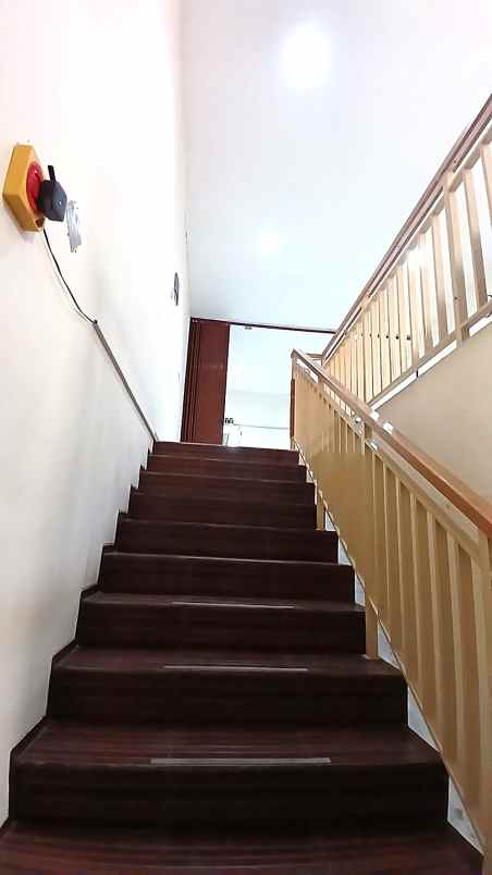 dijual rumah gading griya lestari