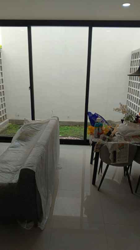 dijual rumah gayung kebonsari