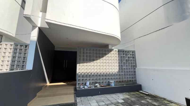 dijual rumah gayung kebonsari