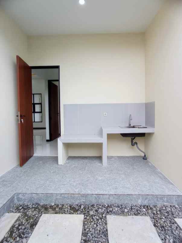 dijual rumah gentan ngebo