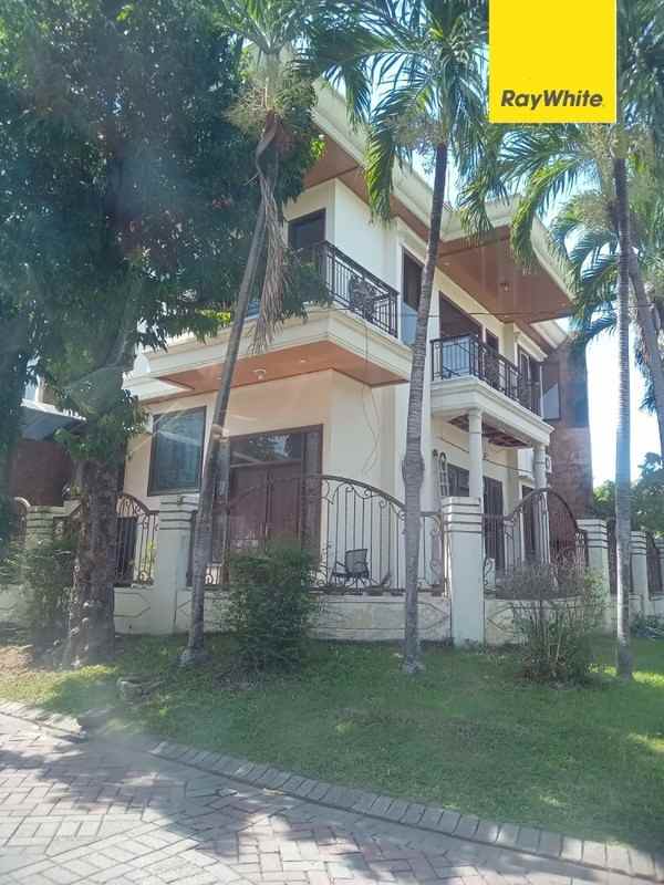 dijual rumah graha famili